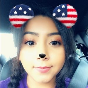 Meet your Posher, Gladis